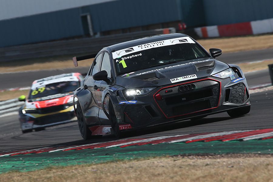 Vannin Motorsport win in TCR UK ahead of planned Macau trip