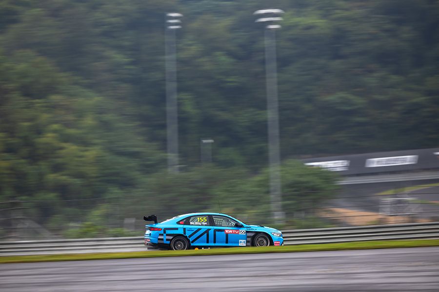 Practice day: Michelisz is fastest in the dry, and Ma in the wet
