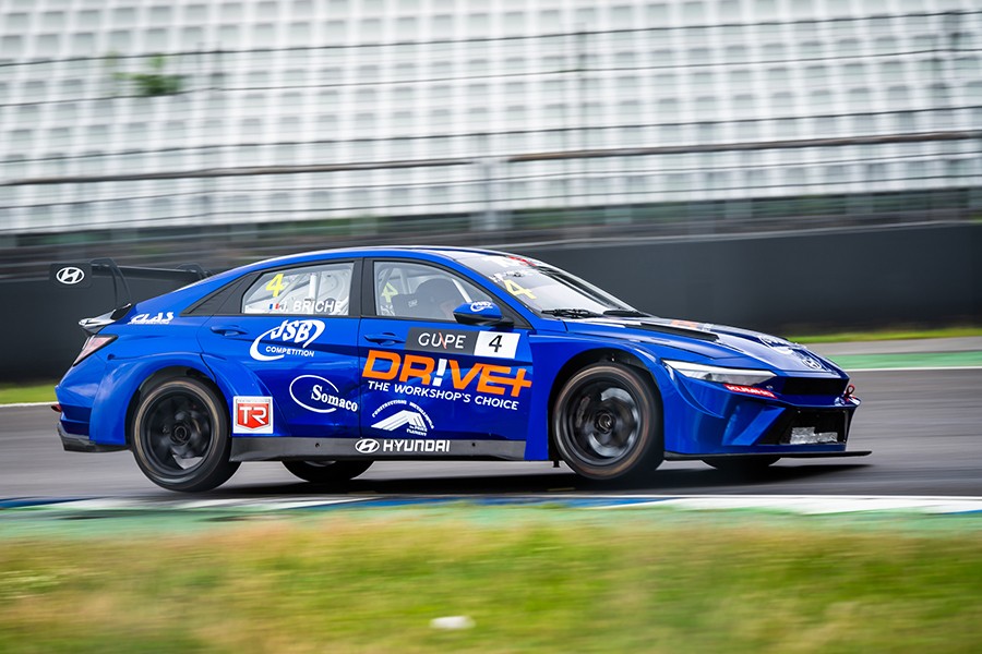 Two Hyundai cars for JSB Compétition in the Spanish event
