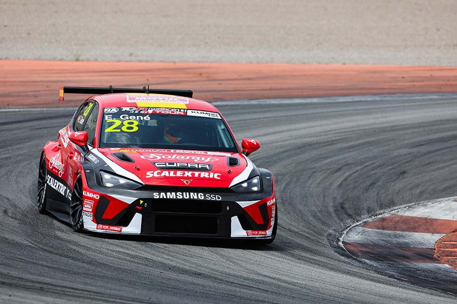 Gené qualifies sixth for his Kumho FIA TCR World Tour debut