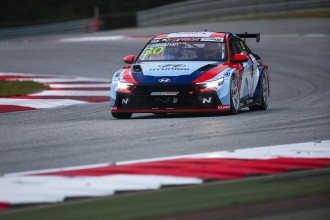 Buchan inherits the pole as Björk gets grid penalty