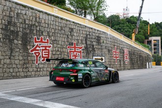 Max Hart impressed with the new CUPRA in Macau practice