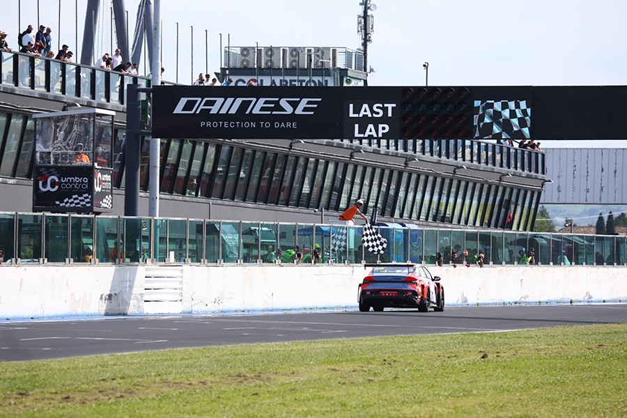 Norbert Michelisz emerges as the first winner of the season