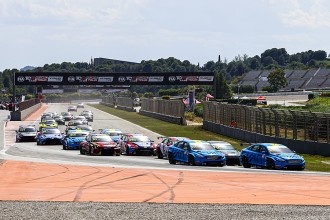 Santiago Urrutia leads as the series goes to Paul Ricard