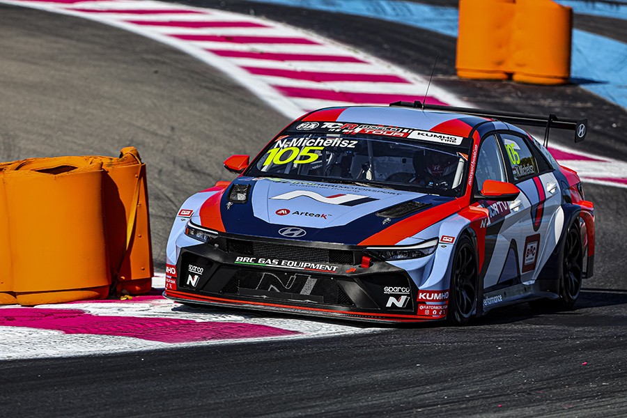 Michelisz fastest in the second practice with last-gasp effort