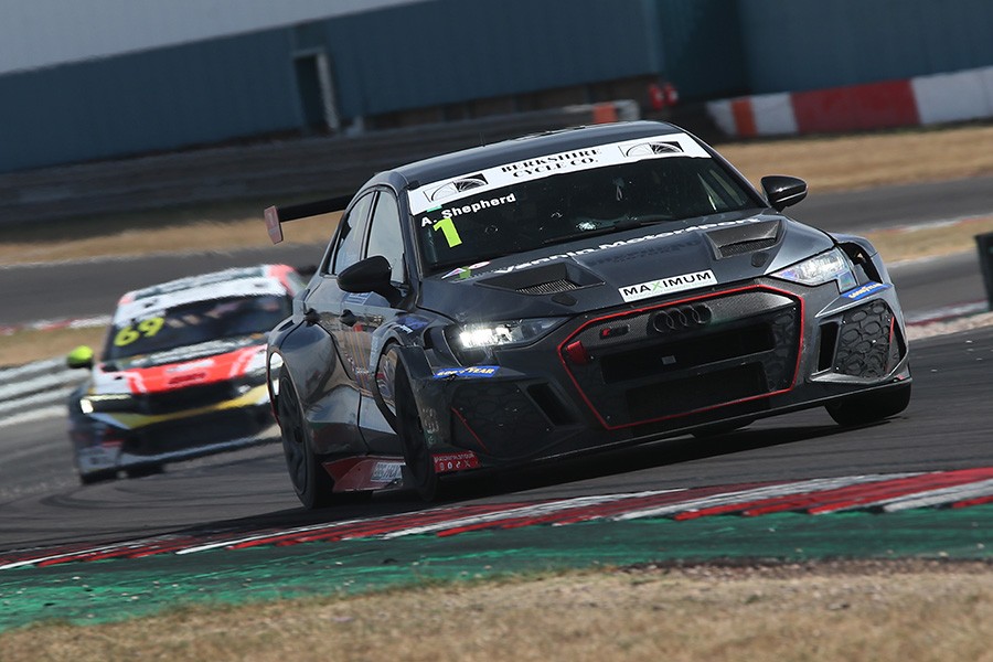 Vannin Motorsport win in TCR UK ahead of planned Macau trip
