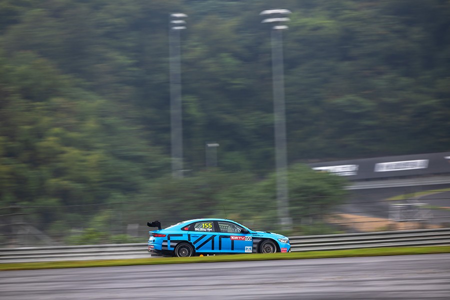 Practice day: Michelisz is fastest in the dry, and Ma in the wet